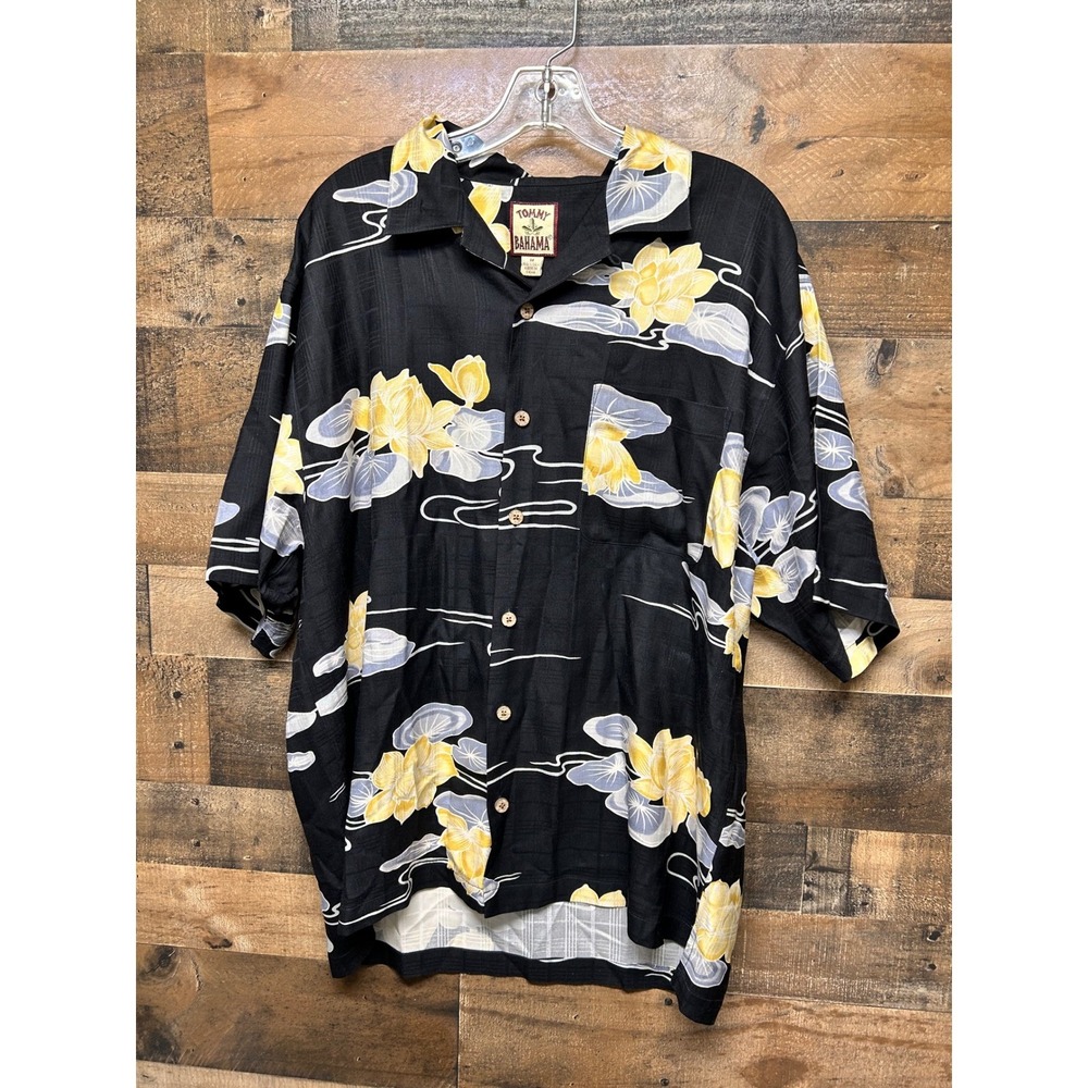 Tommy Bahama Mens Black Lotus Floral Silk Short Sleeve Hawaiian Shirt M